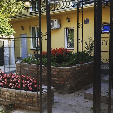 Male Stepenice Belgrado Exterior foto
