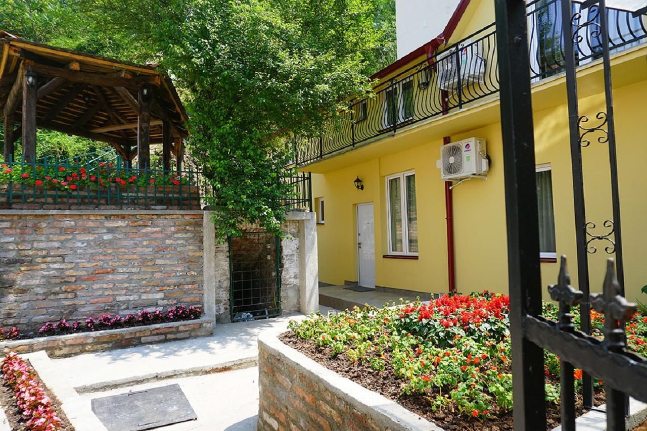 Male Stepenice Belgrado Exterior foto