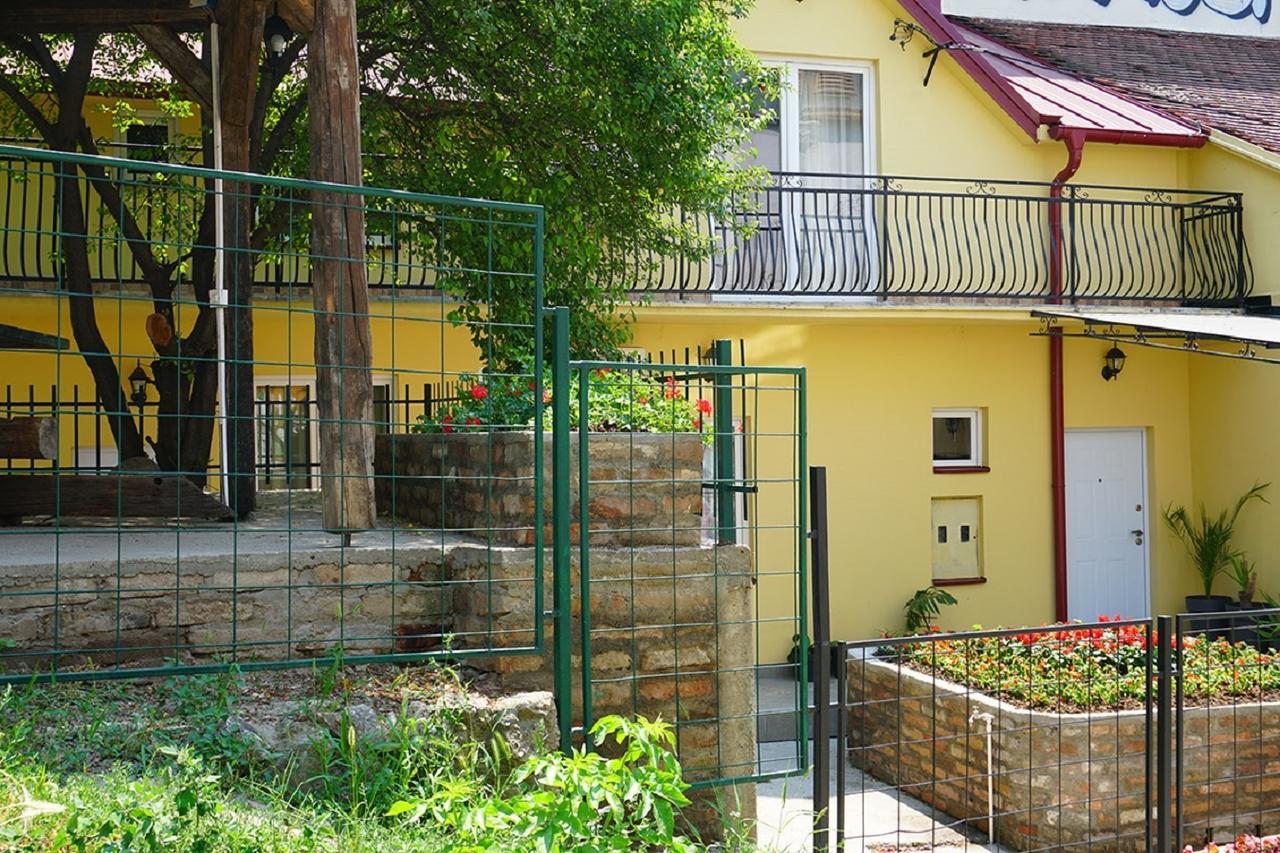 Male Stepenice Belgrado Exterior foto